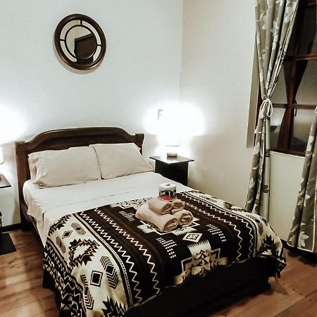 Hotel En El Centro Historico กูเอ็งกา ภายนอก รูปภาพ