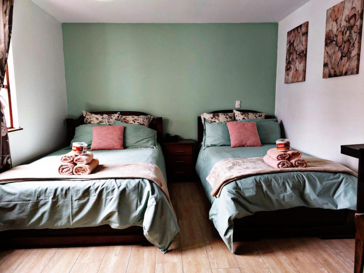 Hotel En El Centro Historico กูเอ็งกา ภายนอก รูปภาพ